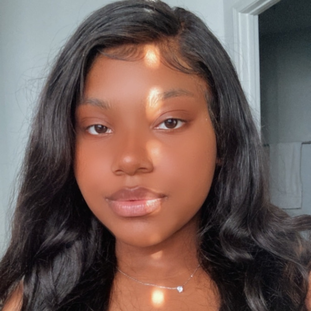 Meet your Posher, Cynthia